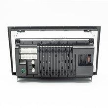 Kép betöltése a Galérianézegetőbe, Érintőkijelzős multimédia fejegység Audi A4 B6/B7 beépítéshez – 7"