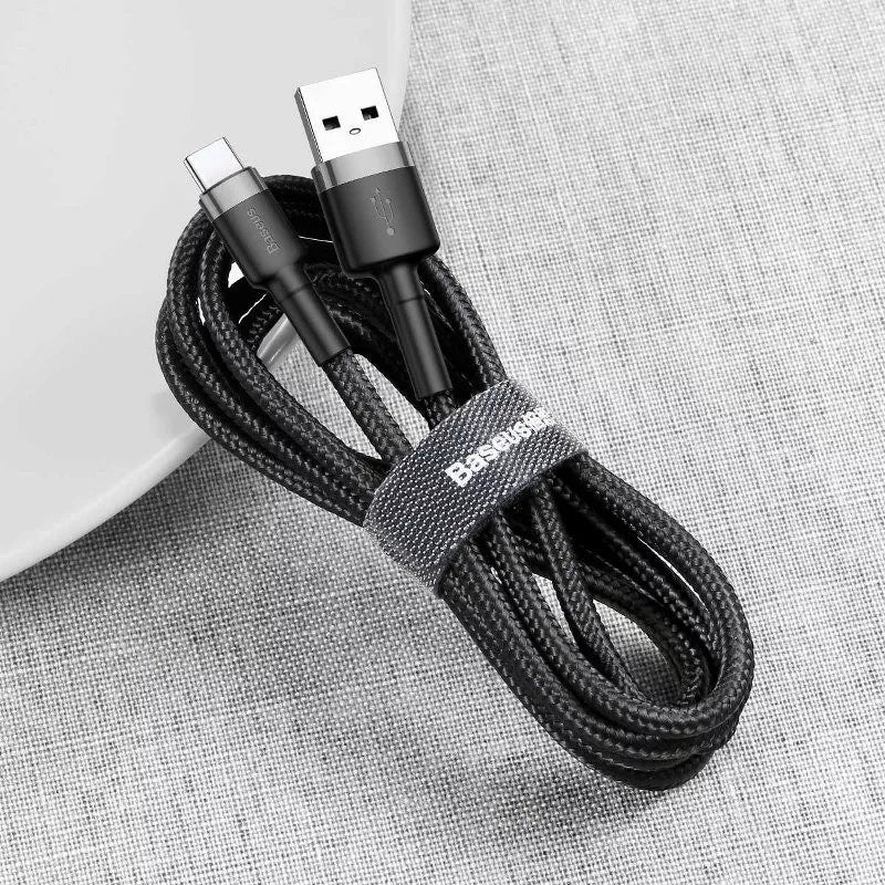Baseus Cafule USB-C kábel tépőzárral összefogva