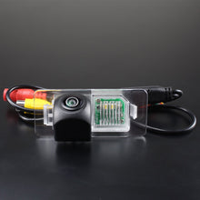 Kép betöltése a Galérianézegetőbe, BMW E38 E39 E46 E60 E61 E65 E66 E90 E91 E92 X3 X4 X5 X6 FullHD 1080P Tolatókamera - TopNAVI