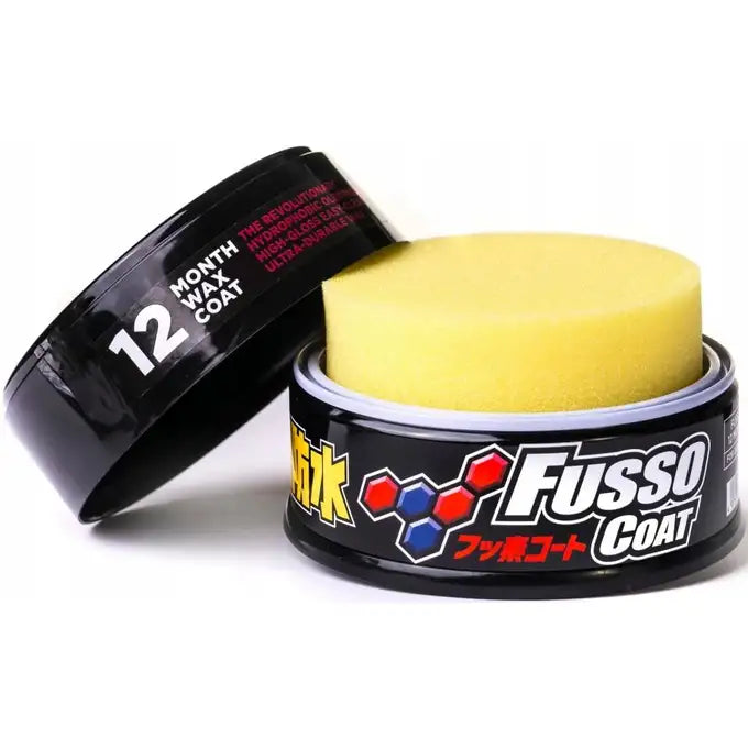 SOFT99 Fusso Coat Dark viasztégely a felhordó szivaccsal