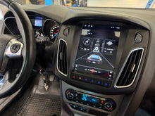 Kép betöltése a Galérianézegetőbe, Ford Focus 3 &quot;Tesla Style&quot; 2012 - 2017 9.7&quot; Android Multimédia fejegység - TopNAVI