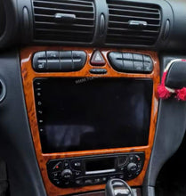 Kép betöltése a Galérianézegetőbe, Mercedes - Benz A W168 / C W203 / CLK W209 / G W463 9&quot; Android Multimédia Fejegység - TopNAVI