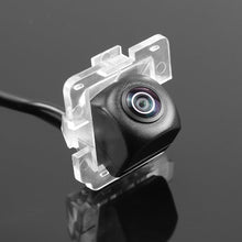 Kép betöltése a Galérianézegetőbe, Mitsubishi Outlander XL GT Airtrek 2006 - 2013 FullHD 1080P Tolatókamera - TopNAVI