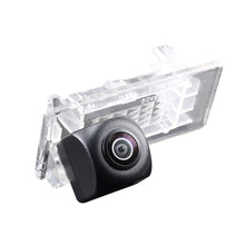 Kép betöltése a Galérianézegetőbe, Skoda FullHD 1080P Tolatókamera - TopNAVI