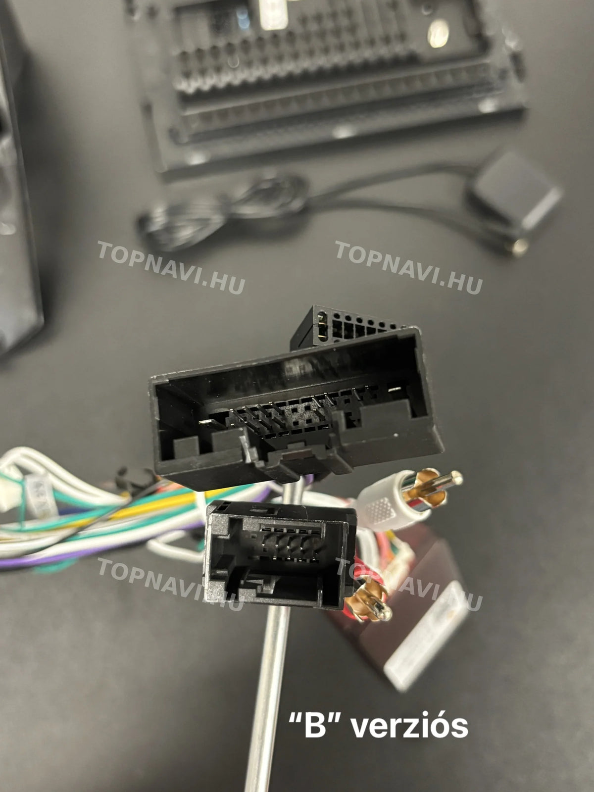 Ford Fiesta MK7 2009-2017 9" Android Multimédia fejegység - Csatlakozó