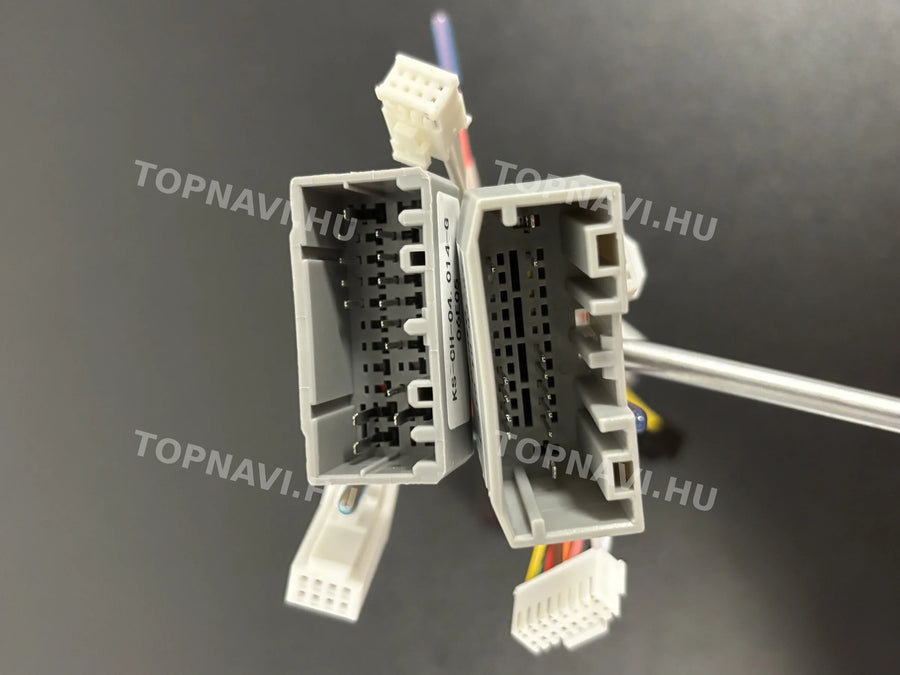 Chrysler 300C 2003-2010 9" Android multimédia autórádió érintőkijelzős fejegység - Csatlakozó