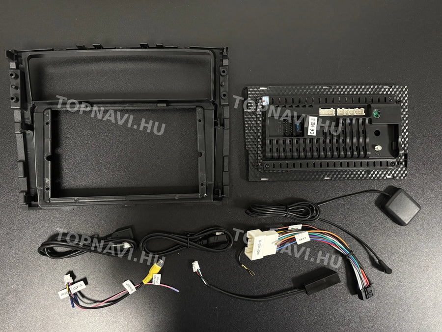 Mitsubishi Pajero 4 2006- 2021 9" Android multimédia autórádió érintőkijelzős fejegység - Hátulja