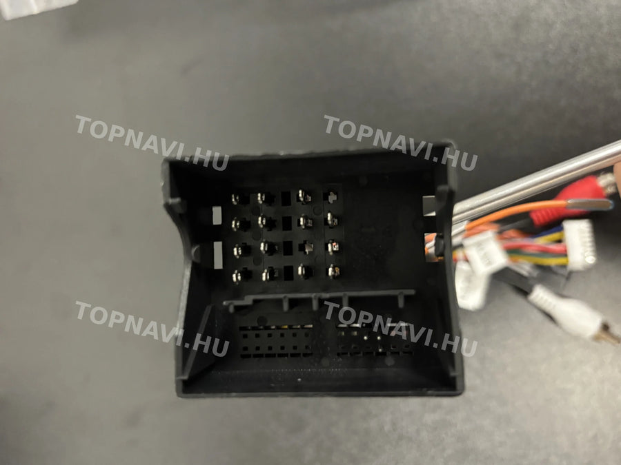 Opel Astra, Vectra, Zafira, Corsa, Meriva 7" Matt Fekete Android multimédia autórádió érintőkijelzős fejegység - Csatlakozó
