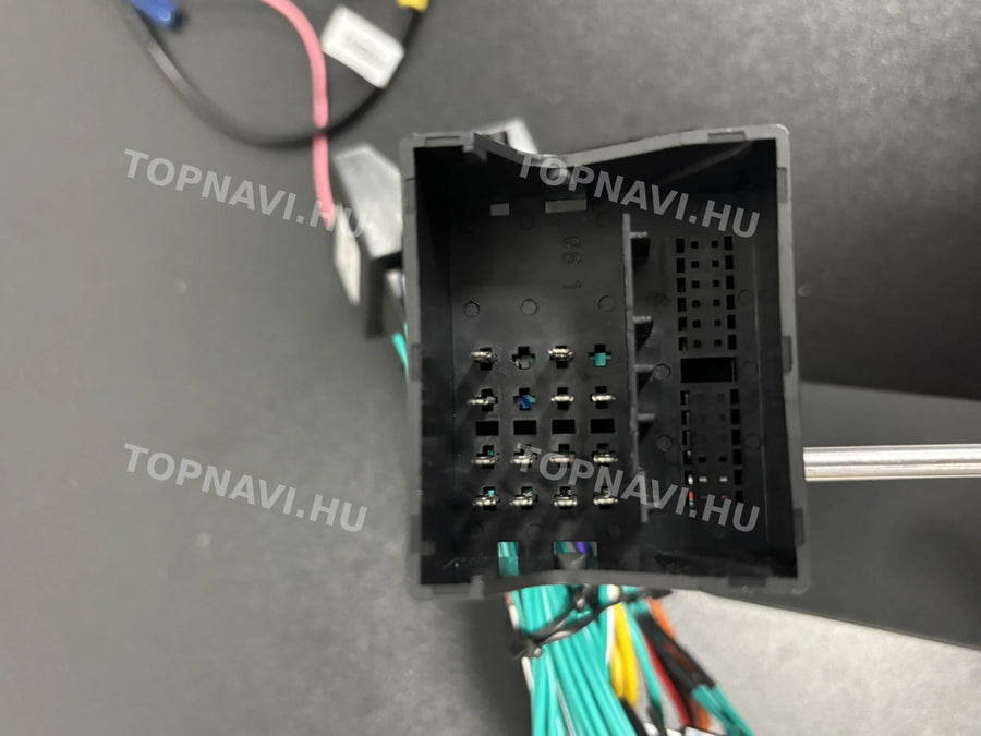 Mercedes Benz ML W164, GL X164 9" Android multimédia autórádió érintőkijelzős fejegység - Csatlakozó