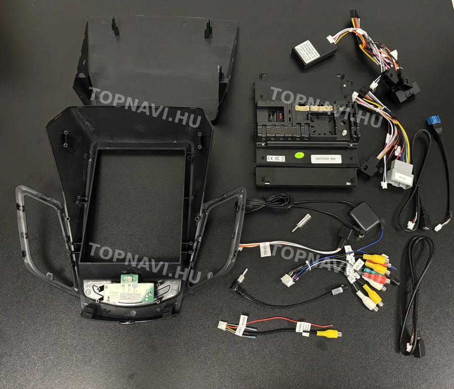 Ford Fiesta MK7 "Tesla Style" 2009-2017 9.7" Android multimédia autórádió érintőkijelzős fejegység - Hátulja