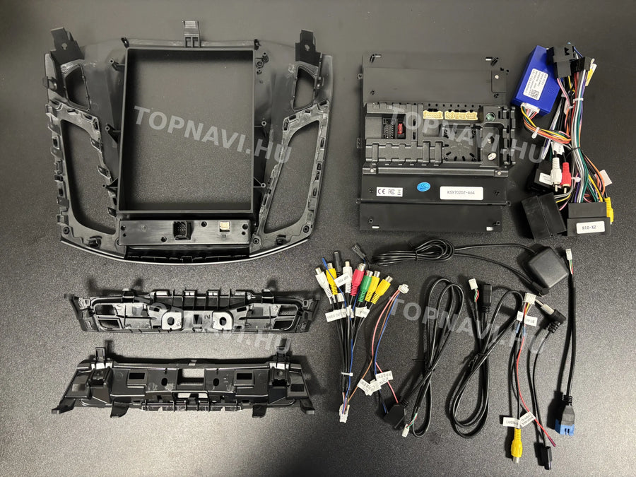 Ford Focus 3 "Tesla Style" 2012-2017 9.7" Android multimédia autórádió érintőkijelzős fejegység - Hátulja