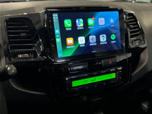Kép betöltése a Galérianézegetőbe, Toyota Hilux 2007 - 2015 9&quot; Android Multimédia fejegység autórádió, hifi, rádió és fejegység nagy kijelzővel, CarPlay, Android autó, Wifi és Bluetooth támogatással,