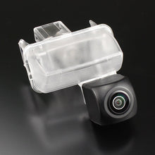 Kép betöltése a Galérianézegetőbe, Volkswagen Passat 2011 FullHD 1080P Tolatókamera - TopNAVI